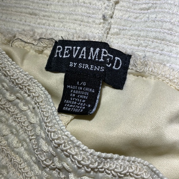 Bohemian Style Cream Shorts - Picture 3 of 3